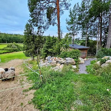 Luksusta Moekkeilyyn Soerkkae